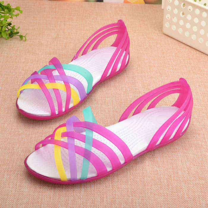 Sandals Women 2022 New Colorful Cross Straps Flat Sandals Comfortable Crystal Jelly Lady Shoes Beach Summer 220304