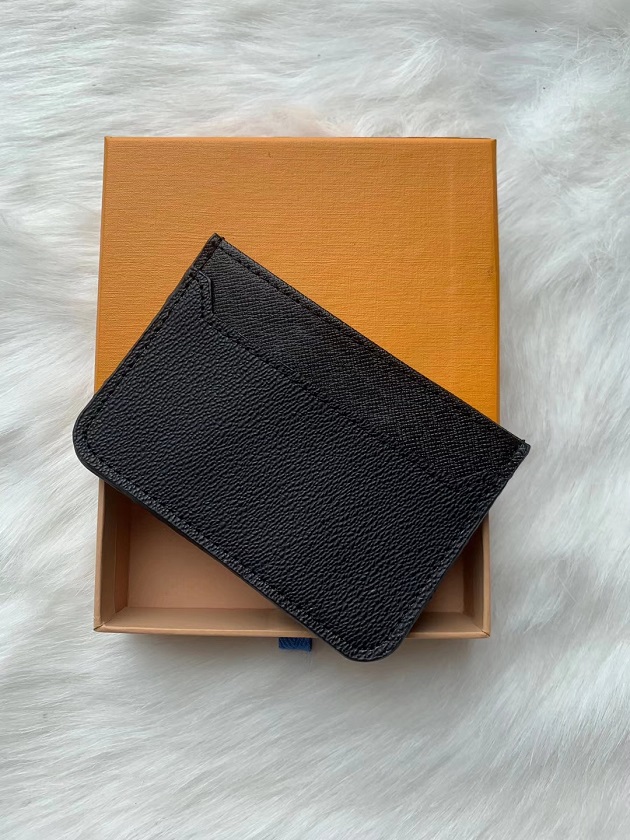 Wallet, men and women, cardholder, passport book, various styles of wallet to choose from, necessary for going out, v818, Original box
Wallet, men and women, cardholder, passport book, various styles of wallet to choose from, necessary for going out, v818, Original box