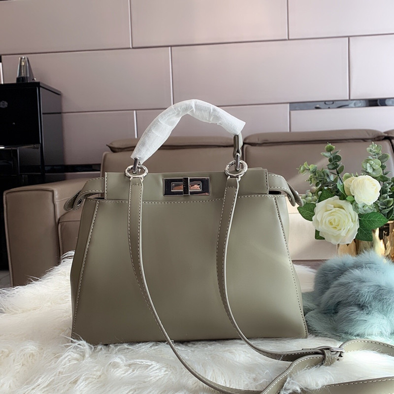 New fashion shoulder bag 2021 leather handbag female wallet female designer bag leather handbag messenger bag factory wholesale free shippin, Box
New fashion shoulder bag 2021 leather handbag female wallet female designer bag leather handbag messenger bag factory wholesale free shippin, Box