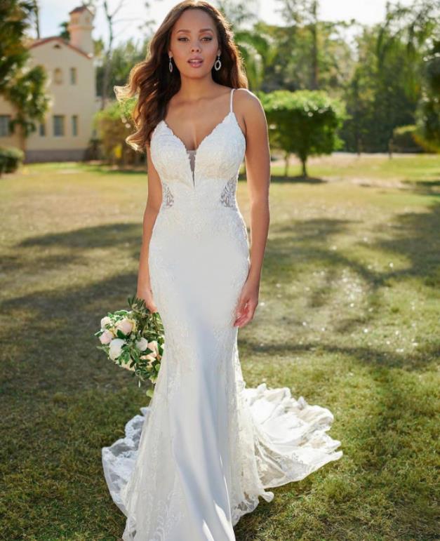 Sexy Lace Mermaid Wedding Dresses Spaghetti Straps V-Neck Backless Appliques Sweep Train Bride Gown