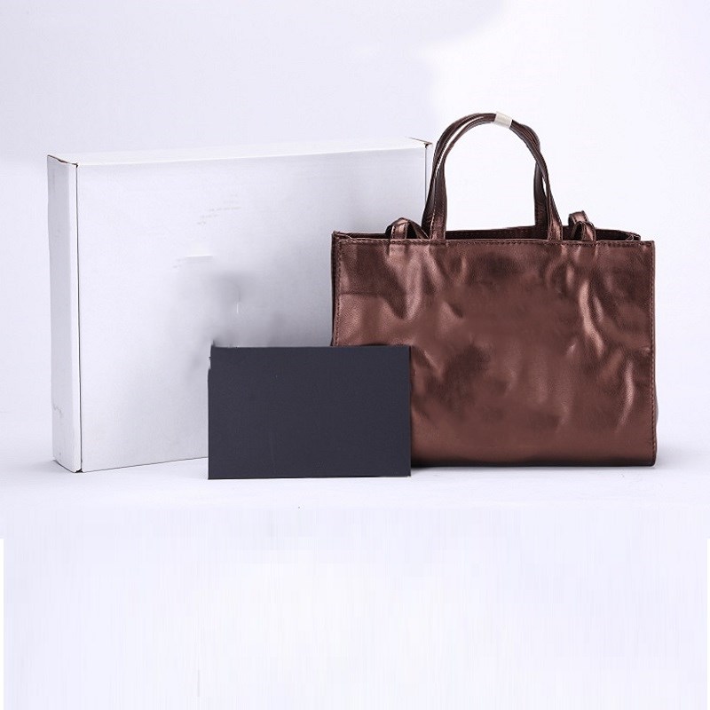 2021 Women Designer top Black small bags Womens Purse Tote handbags Fashion Style Luxury bag Pu Leather handbag wholesale C99
2021 Women Designer top Black small bags Womens Purse Tote handbags Fashion Style Luxury bag Pu Leather handbag wholesale C99