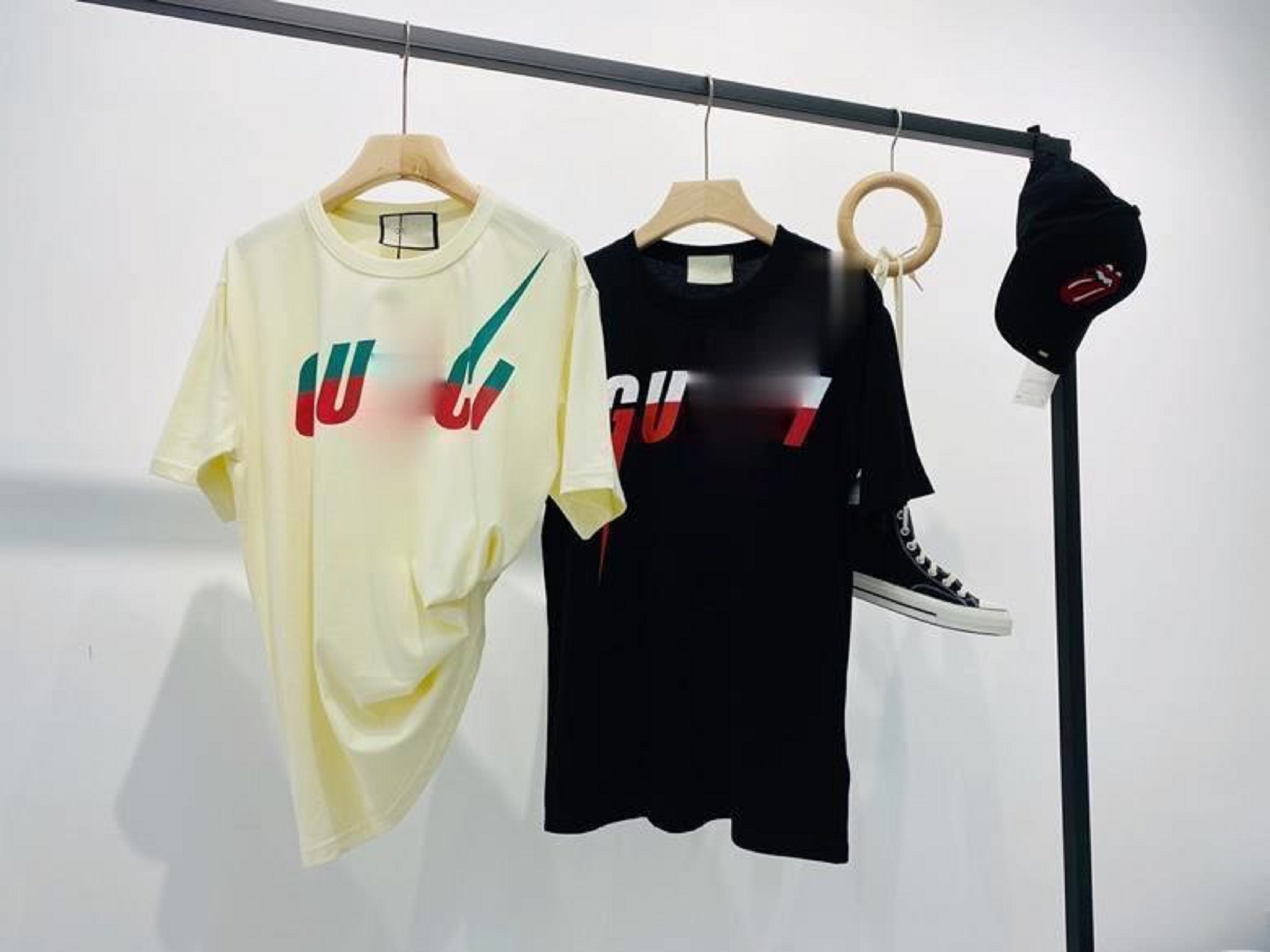 Discount European and American new women men Tshirt classic hip-hop combed cotton fabric loose breathable offset printing T-shirts, White;black
Discount European and American new women men Tshirt classic hip-hop combed cotton fabric loose breathable offset printing T-shirts, White;black