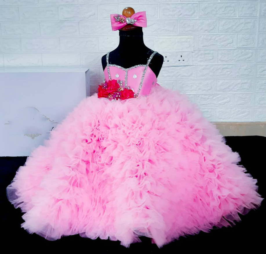 Luxurious Pink 2021 Flower Girl Dresses Tiers Crystals Little Girl Wedding Dresses Cheap Communion Pageant Dresses Gowns ZJ705