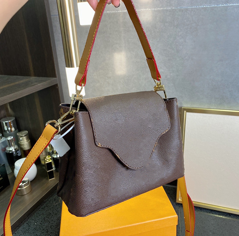 Designer Mini Bag Handbag Wallets Shoulder Bags Handbags High-quality Genuine leather Different colors Fashion brand with original box size 20 5 14 cm, Black
Designer Mini Bag Handbag Wallets Shoulder Bags Handbags High-quality Genuine leather Different colors Fashion brand with original box size 20 5 14 cm, Black