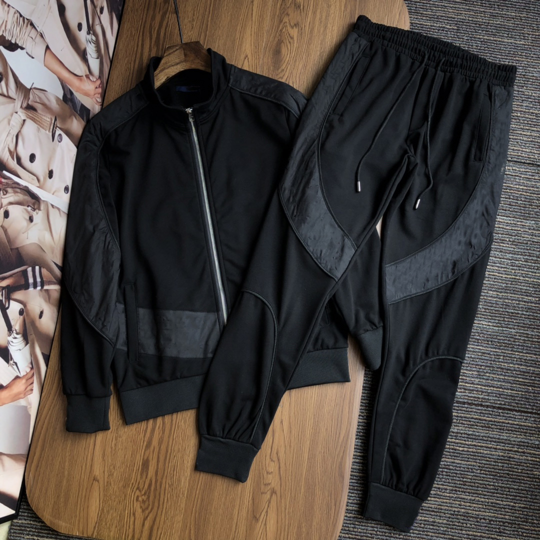 Designer Hooded Hoodies Tracksuits logo print Mens Casual Street Leisure Fashion Streetwear Pullover Sweatshirts long sleeves coat and pants hoodie set Loicvion, Black
Designer Hooded Hoodies Tracksuits logo print Mens Casual Street Leisure Fashion Streetwear Pullover Sweatshirts long sleeves coat and pants hoodie set Loicvion, Black