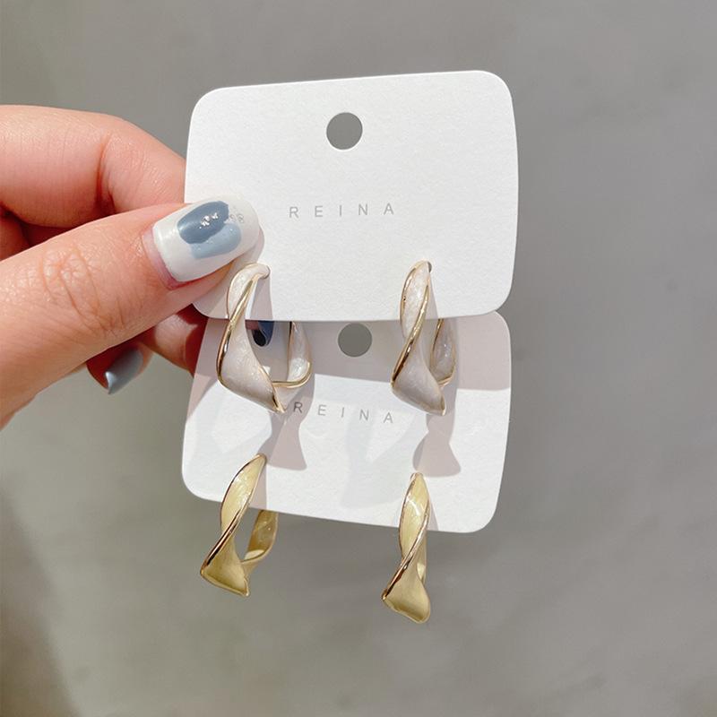 Hoop & Huggie 2021 Trend Twisted Earrings For Women Teens Girls Enamel Yellow White Earring Hoops Wedding Daily Fashion Jewelry Party
Hoop & Huggie 2021 Trend Twisted Earrings For Women Teens Girls Enamel Yellow White Earring Hoops Wedding Daily Fashion Jewelry Party