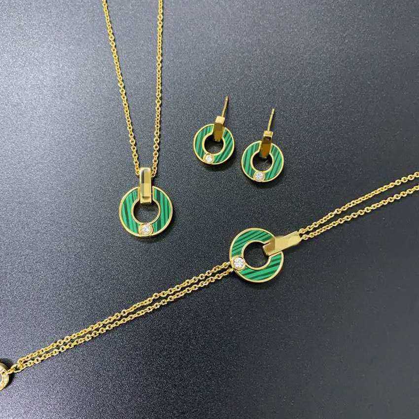 Baojia Three Piece Set Natural Malachite Peace Charm Clavicle Chain Pendant Earrings Bracelet Necklace HCT813, Silver
Baojia Three Piece Set Natural Malachite Peace Charm Clavicle Chain Pendant Earrings Bracelet Necklace HCT813, Silver