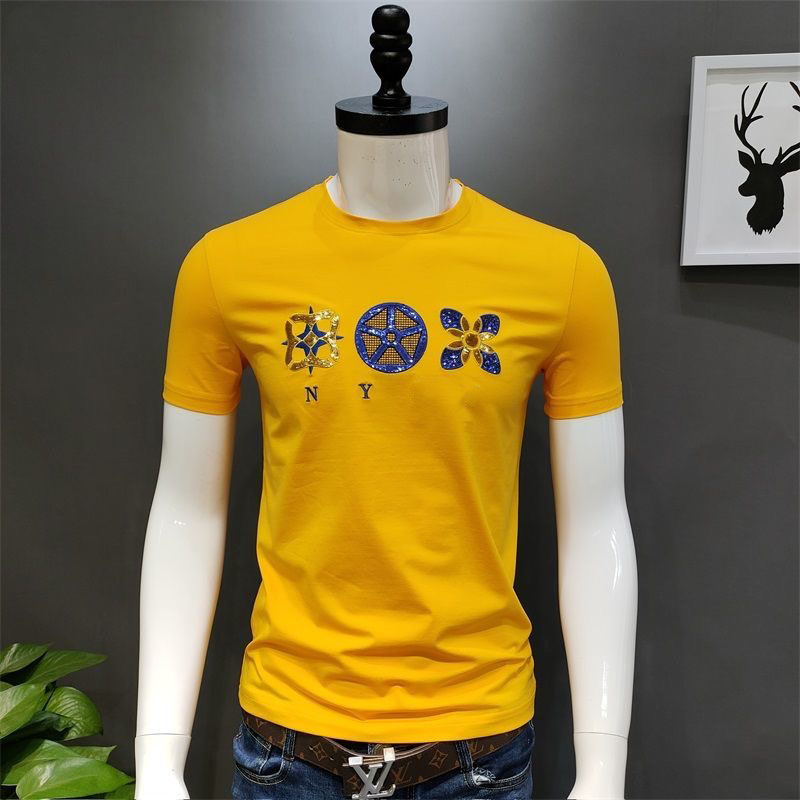 Men's T-Shirts Rhinestone Embroidery 2022 New Design Personalized Trend High Quality Short Sleeve Round Neck Yellow Tees Male Top Yellow Black White M-4XL
Men's T-Shirts Rhinestone Embroidery 2022 New Design Personalized Trend High Quality Short Sleeve Round Neck Yellow Tees Male Top Yellow Black White M-4XL