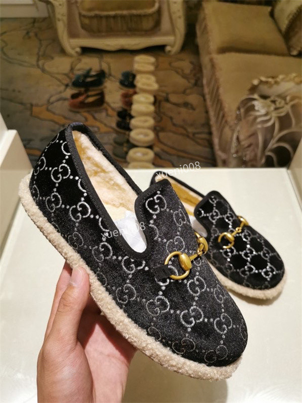 2022 genuine leather green shoe Men Women Low Cut One 1s Casual shoes White Black Skateboard Classic Trainers High Sneaker ly211129, Choose the color
2022 genuine leather green shoe Men Women Low Cut One 1s Casual shoes White Black Skateboard Classic Trainers High Sneaker ly211129, Choose the color