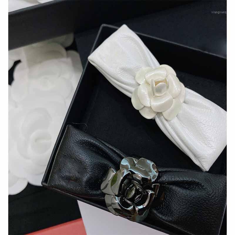 Hair 2022 Women Accessories Barrettes Black White Genuine Leather Clips 3-D Flower Classical Tiara &, Golden;silver
Hair 2022 Women Accessories Barrettes Black White Genuine Leather Clips 3-D Flower Classical Tiara &, Golden;silver