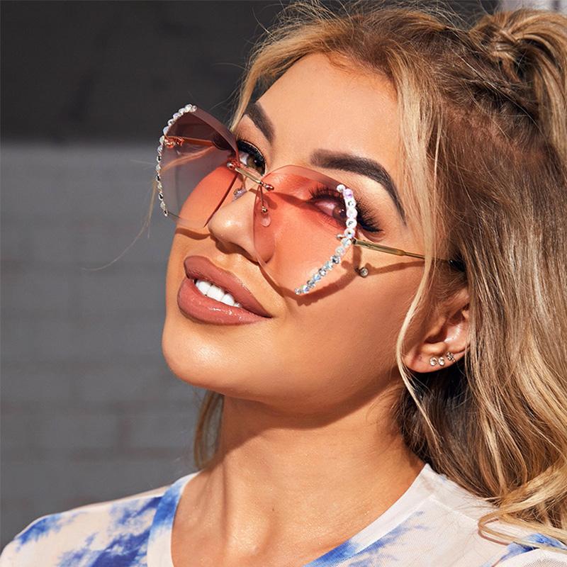 Sunglasses Fashion Polygon Trend Diamond Frameless Woman Personality Ocean Piece Gradient Color Glasses Wild
Sunglasses Fashion Polygon Trend Diamond Frameless Woman Personality Ocean Piece Gradient Color Glasses Wild