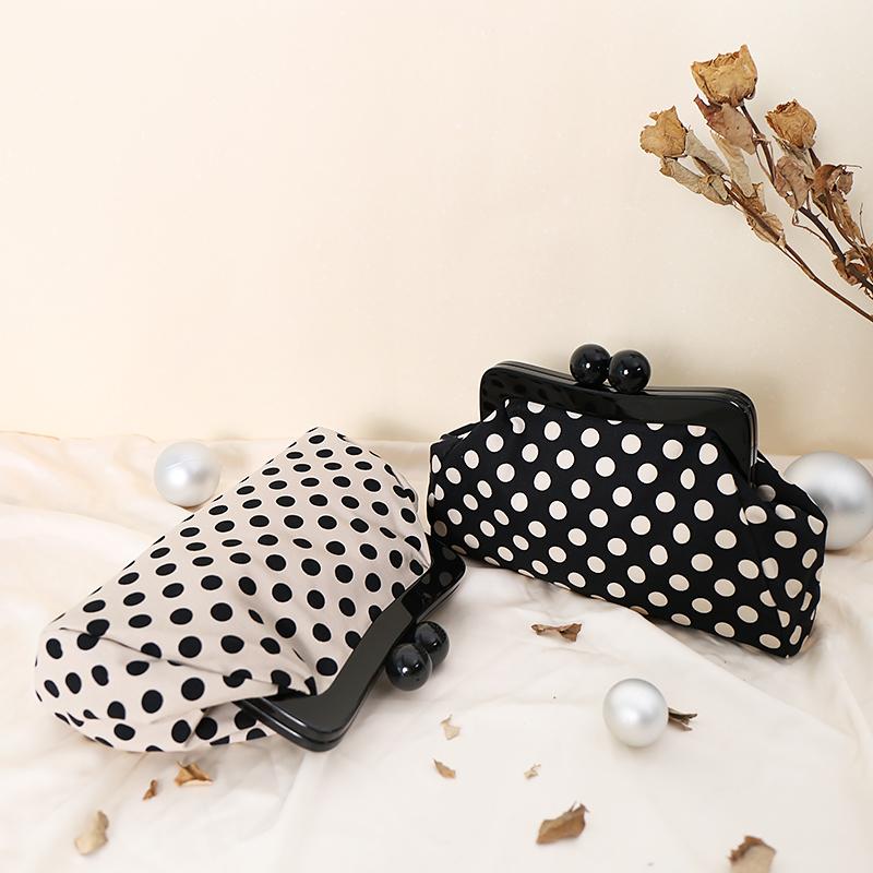 Women's Polka Dot Handbags Clutch Bucket Bag Acrylic Clip Evening Bag Ins Chain Banquet Party Purse Shoulder, Black
Women's Polka Dot Handbags Clutch Bucket Bag Acrylic Clip Evening Bag Ins Chain Banquet Party Purse Shoulder, Black