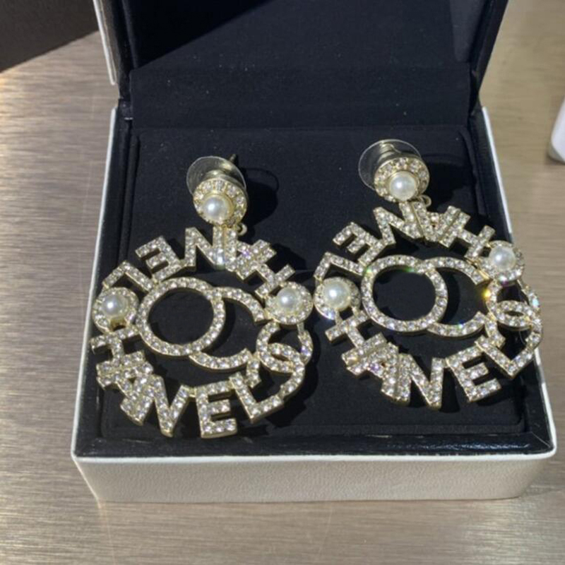 18K Gold Plated Designer Earrings Ear Stud Designers Brand Letters Fashion Women Temperament Crystal Pearl Earring Wedding Party J
