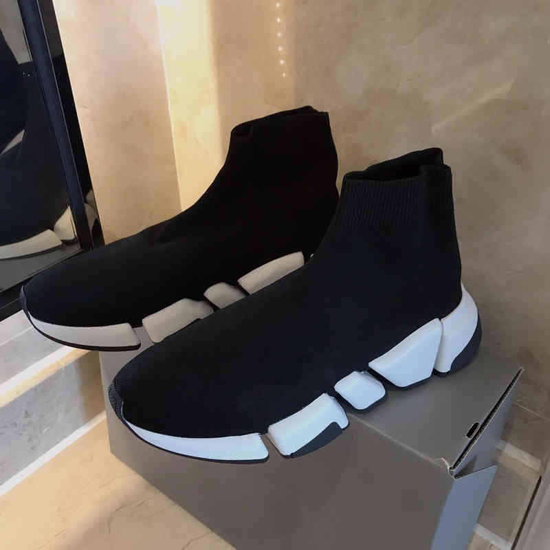 2021 men and women casual shoes SPEED 2.0 sports knitted stretch sneakers Trainer socks luxury 35-46, Black
2021 men and women casual shoes SPEED 2.0 sports knitted stretch sneakers Trainer socks luxury 35-46, Black