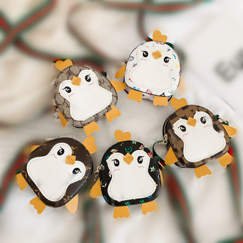 2021 new cute INS coin purse wallet children's bag cartoon old flower little penguin one shoulder messenger bag fashion girl princess chain accessory bag0156, 01
2021 new cute INS coin purse wallet children's bag cartoon old flower little penguin one shoulder messenger bag fashion girl princess chain accessory bag0156, 01