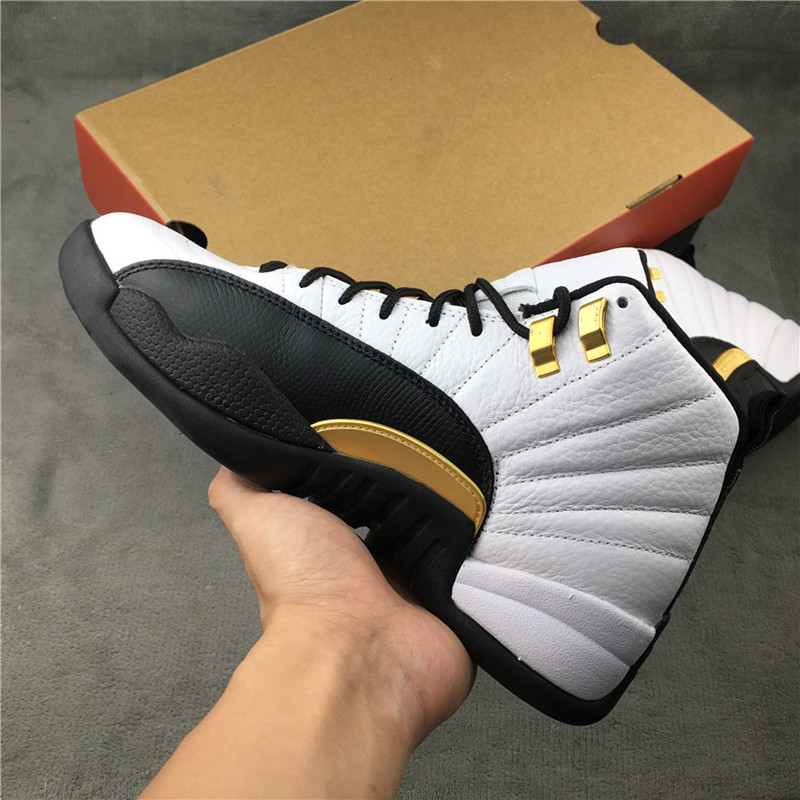 2022 Flu Game 12S basketball shoes 12 playoffs Royalty Taxi Twist Utility Black top quality with box size 7-13 sneaker trainer
2022 Flu Game 12S basketball shoes 12 playoffs Royalty Taxi Twist Utility Black top quality with box size 7-13 sneaker trainer