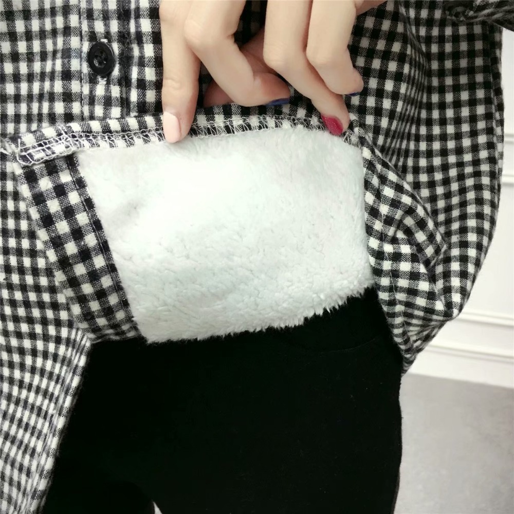 2021 New Korean Black and White Plaid Velvet Shirt Women Long Sleeve Warm Winter Thickening Blouse Tops Female Outerwears 210225
