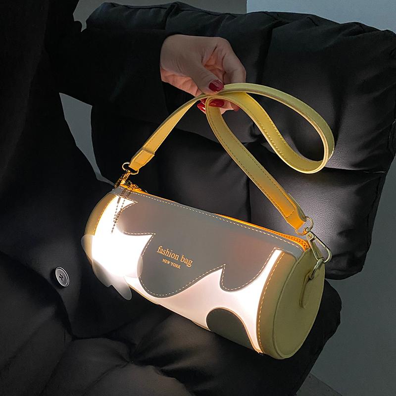 Shoulder Bags Original Design French Bag Female Wild 2021 Fashion Messenger Underarm Cylinder, Beige
Shoulder Bags Original Design French Bag Female Wild 2021 Fashion Messenger Underarm Cylinder, Beige