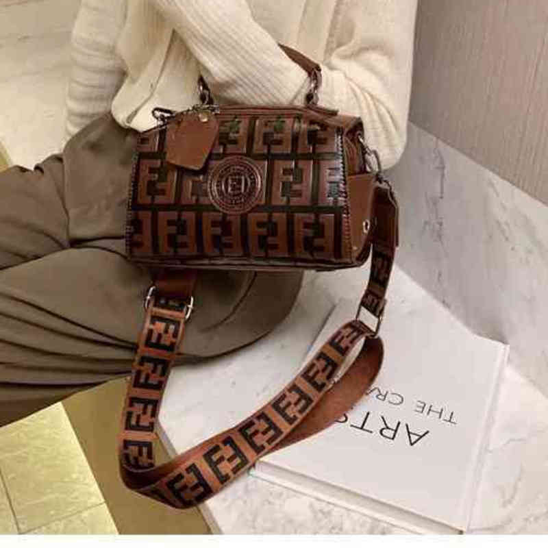 New bag of women's fashion letter one shoulder slanting cross portable embossed small square Handbags US_0ENY, Black
New bag of women's fashion letter one shoulder slanting cross portable embossed small square Handbags US_0ENY, Black