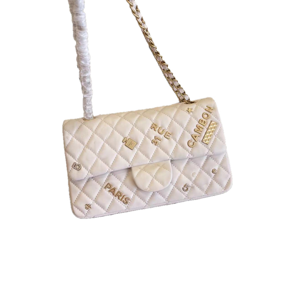 Designer channel shoulder bag badge classic with 25cm black and white limited edition with gold chain logo yellow lining high quality soft s
Designer channel shoulder bag badge classic with 25cm black and white limited edition with gold chain logo yellow lining high quality soft s