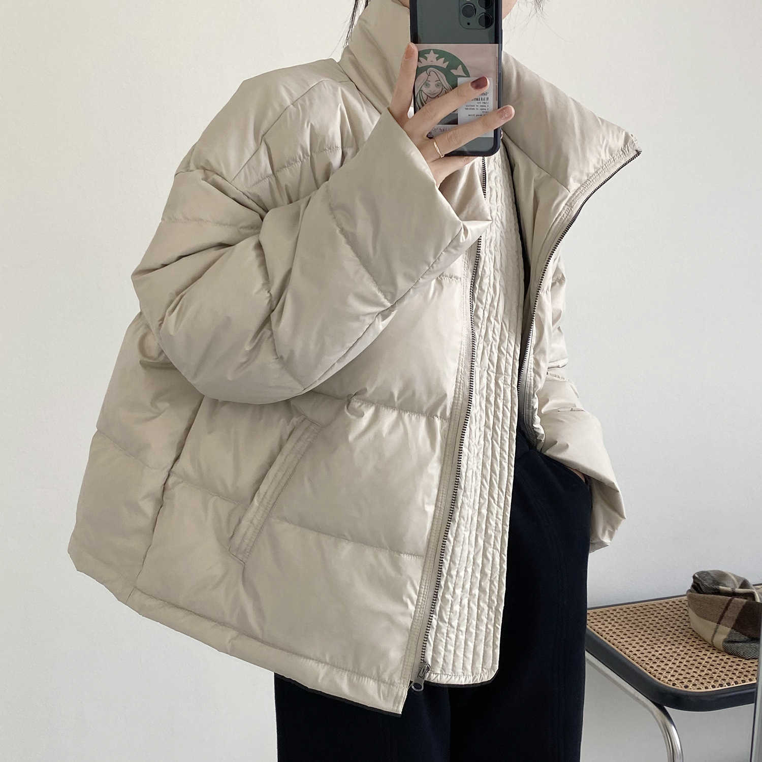 White Duck Down Jacket Women's Short Warm Korean Coat Winter Long Sleeve Solid Color Stand Collar Puffer Female 210607, Rice grey
White Duck Down Jacket Women's Short Warm Korean Coat Winter Long Sleeve Solid Color Stand Collar Puffer Female 210607, Rice grey