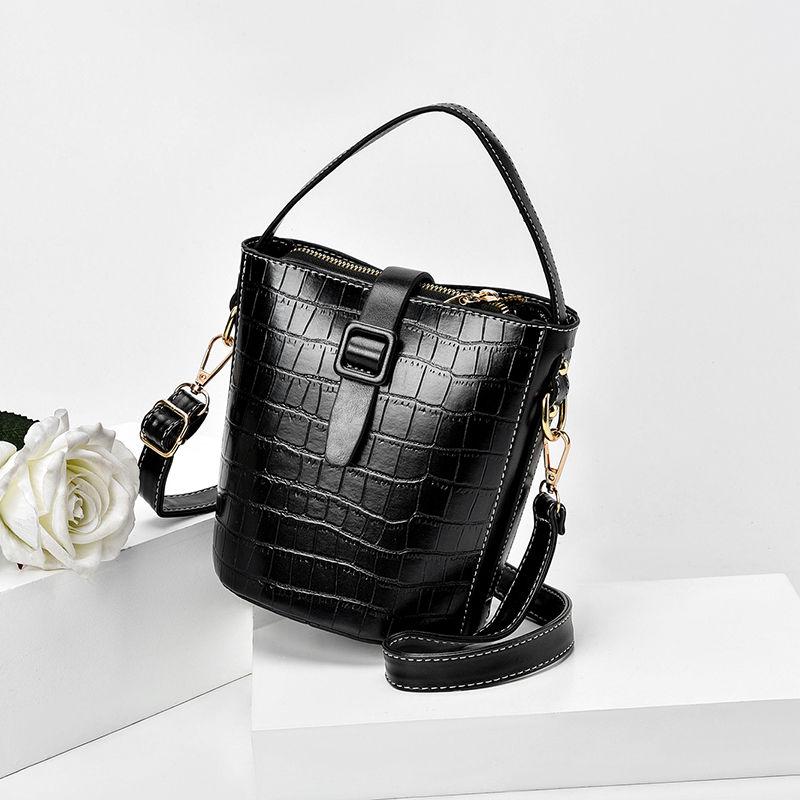 Vintage Fashion Alligator PU Leather Bucket Bag 2021 New Women Bags Shoulder Crossbody Bags Women's Handbags Purses, Women bag 4
Vintage Fashion Alligator PU Leather Bucket Bag 2021 New Women Bags Shoulder Crossbody Bags Women's Handbags Purses, Women bag 4