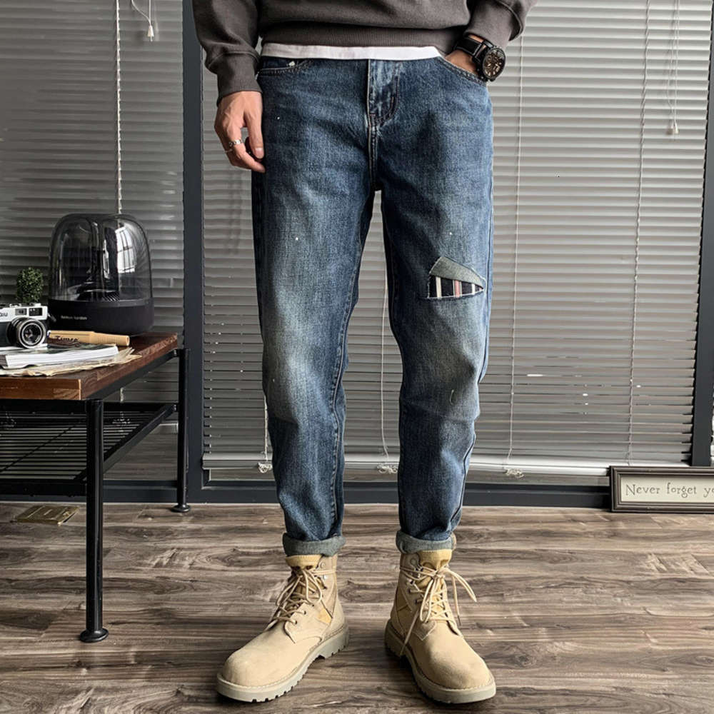 Men's baggy mens designer sky blue ripped jeans designs for Casual Pants brand in autumn and winter fashion clothing
Men's baggy mens designer sky blue ripped jeans designs for Casual Pants brand in autumn and winter fashion clothing