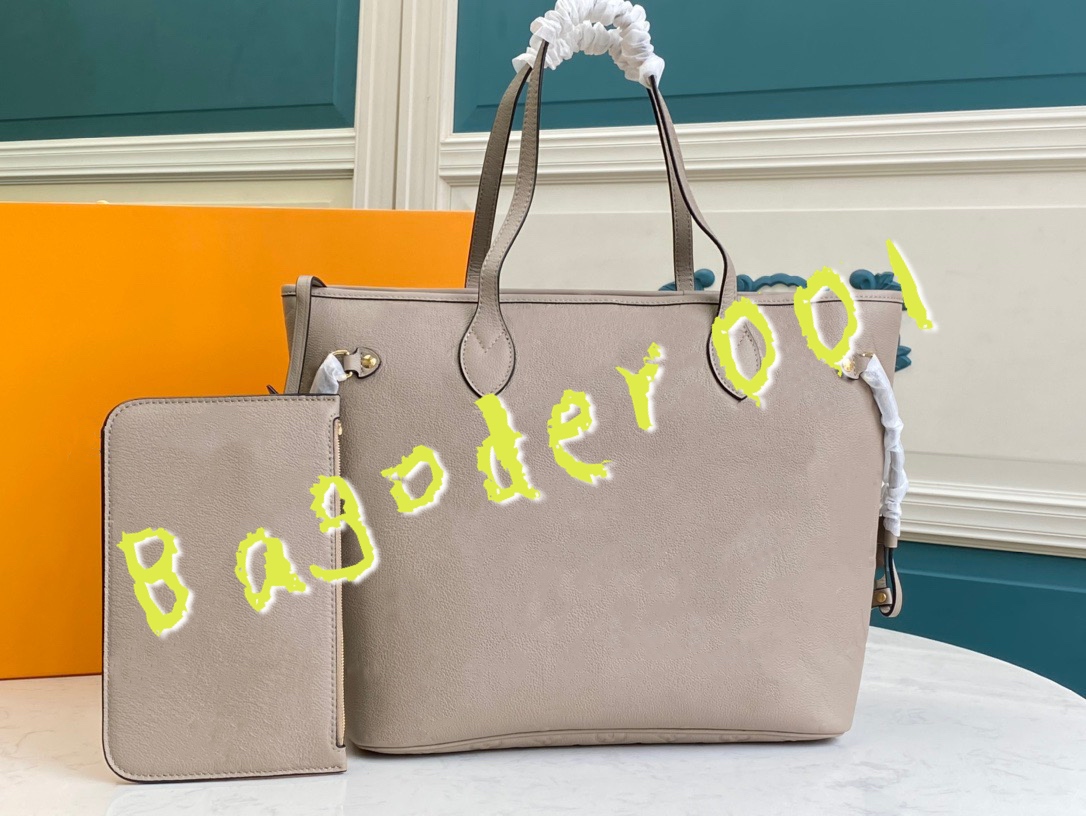 Top!!! Essential MM Empreinte Leather Composite Shopping Tote bag In 3 colors Woman classic Lady Handbag Microfiber Lining 45686, Grey
Top!!! Essential MM Empreinte Leather Composite Shopping Tote bag In 3 colors Woman classic Lady Handbag Microfiber Lining 45686, Grey