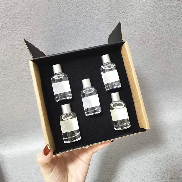 Perfume Set 10ml 5-piece suit neutral fragrance counter edition #10 29 33 31 46 EDP top quality and fast free delivery
Perfume Set 10ml 5-piece suit neutral fragrance counter edition #10 29 33 31 46 EDP top quality and fast free delivery