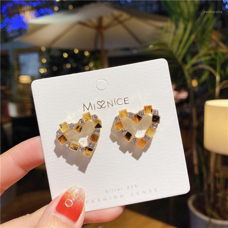 Stud Korea Style Girl Earrings Silver Needle Simple Zircon Leopard Acrylic Heart For Women Fashion Jewelry Accessories, Golden;silver
Stud Korea Style Girl Earrings Silver Needle Simple Zircon Leopard Acrylic Heart For Women Fashion Jewelry Accessories, Golden;silver