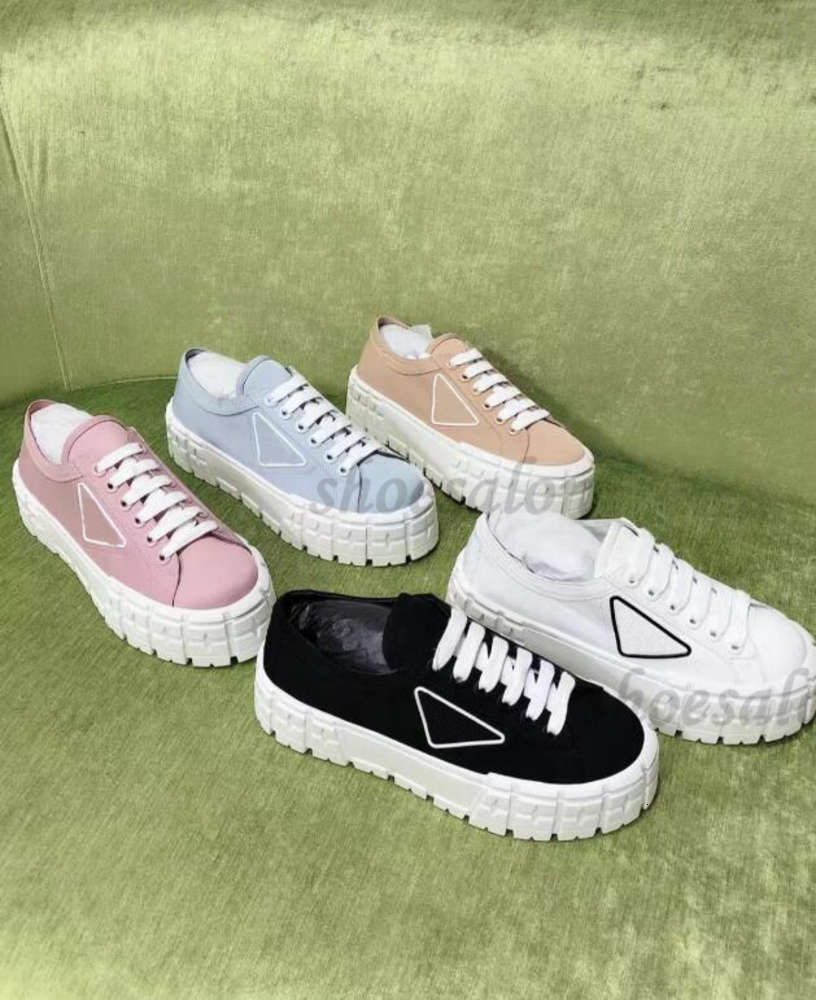 2021 Designer Women Nylon Casual Shoes Gabardine Classic inspired Canvas Sneakers Brand Wheel Lady Stylist Trainers Fashion rubber Platform, Black
2021 Designer Women Nylon Casual Shoes Gabardine Classic inspired Canvas Sneakers Brand Wheel Lady Stylist Trainers Fashion rubber Platform, Black