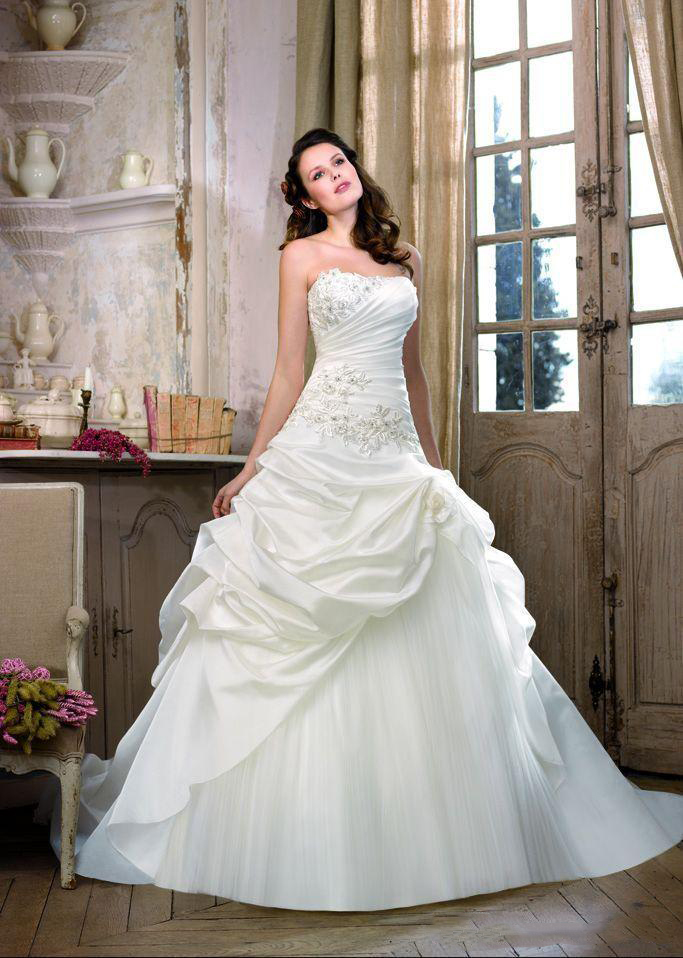 Best Selling 2022 Glamour A-Line Lace Up Ruffles Satin Ivory Wedding Dresses Beautiful Flare Bridal Gown Divid 0431