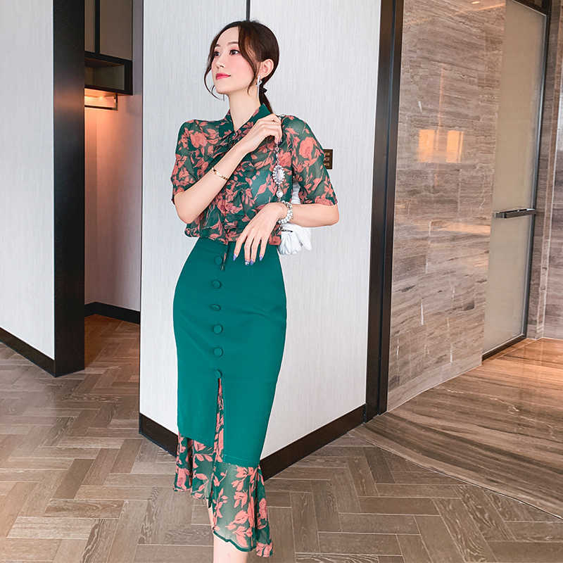 summer printed chiffon shirt female bag hip slim fishtail skirt retro ladies temperament fashion suit 2 piece set 210603, Green
summer printed chiffon shirt female bag hip slim fishtail skirt retro ladies temperament fashion suit 2 piece set 210603, Green