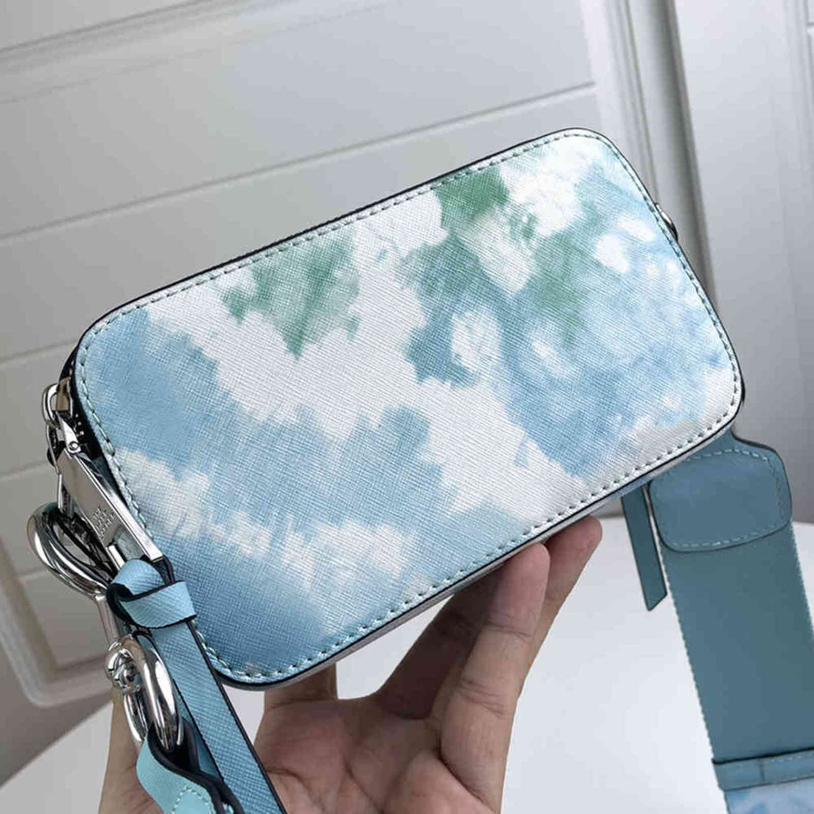 Women's Bag Luxury Brand MJ Snapshot Wide shoulder strap Leather Small Single crossbody bag High quality
Women's Bag Luxury Brand MJ Snapshot Wide shoulder strap Leather Small Single crossbody bag High quality