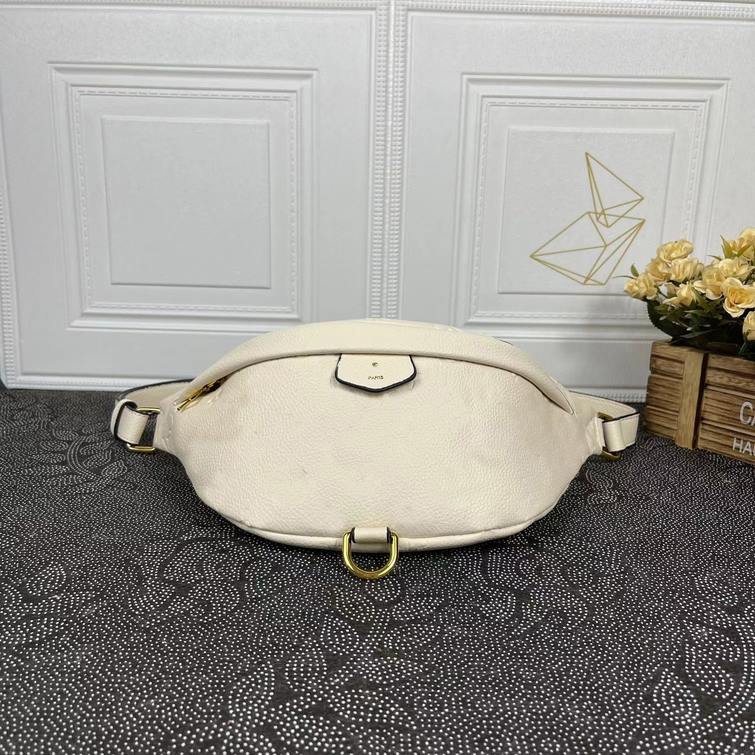 High Quality Fashion women Designer Luxury Crossbody Bag Genuine Leather BUMBAGes Chest bag Handbags Purses Womens Tote Handbag free shipp, Embossed white #8644812
High Quality Fashion women Designer Luxury Crossbody Bag Genuine Leather BUMBAGes Chest bag Handbags Purses Womens Tote Handbag free shipp, Embossed white #8644812
