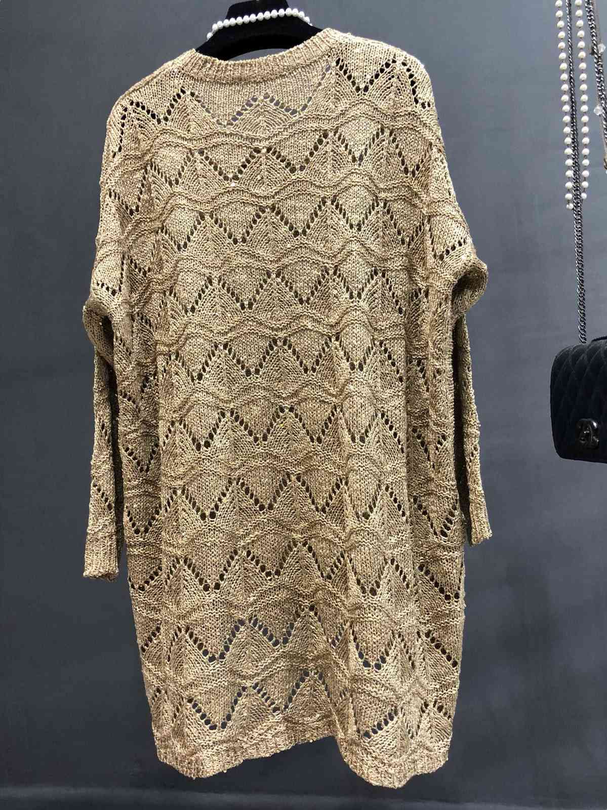 Qooth Shinny Lurex Sweater Women Round Neck Long Jumper Casual Knit Pull Femme Pullover Bling Hollow Out Sequin QH2175 210609