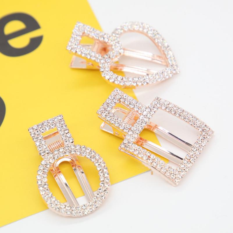 FANSHANG007 Summer women rhiestone hairpins New lady Elegant luxury hairgrips Hair accessories
FANSHANG007 Summer women rhiestone hairpins New lady Elegant luxury hairgrips Hair accessories