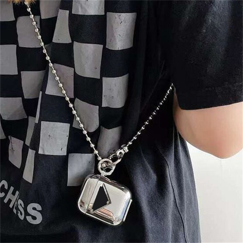 Luxury Designer Airpods Cases For Earphone Generation 1/2/3 High Quality Case Fashion Brand Letter Triangle Chain Wireless Headphone Case
Luxury Designer Airpods Cases For Earphone Generation 1/2/3 High Quality Case Fashion Brand Letter Triangle Chain Wireless Headphone Case