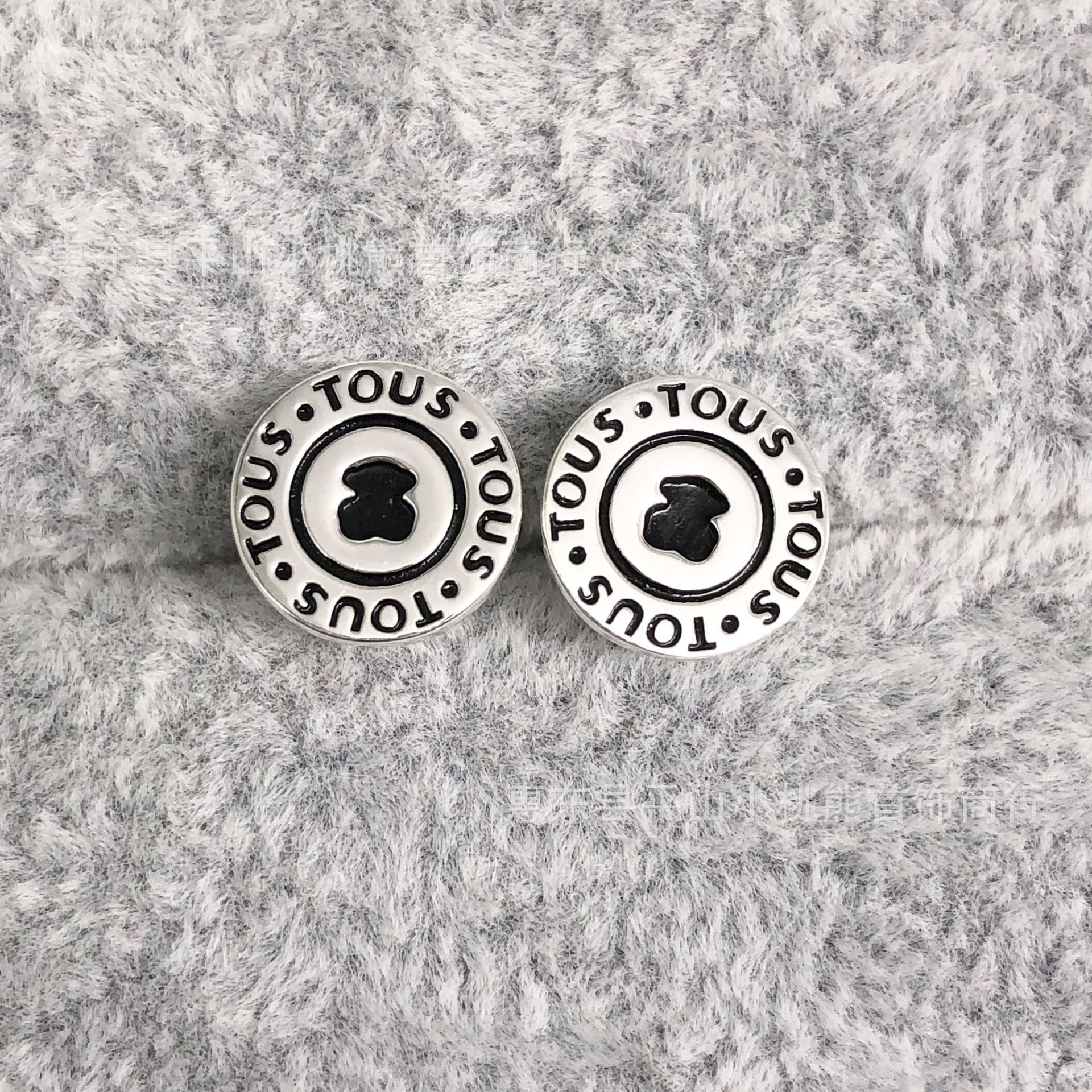 925 Sterling Silver Temperament Simple Earrings DIY Charms Fit Original beads Charm Earrings Fashion Women Wedding Engagement Jewelry Accessories, Golden;silver
925 Sterling Silver Temperament Simple Earrings DIY Charms Fit Original beads Charm Earrings Fashion Women Wedding Engagement Jewelry Accessories, Golden;silver