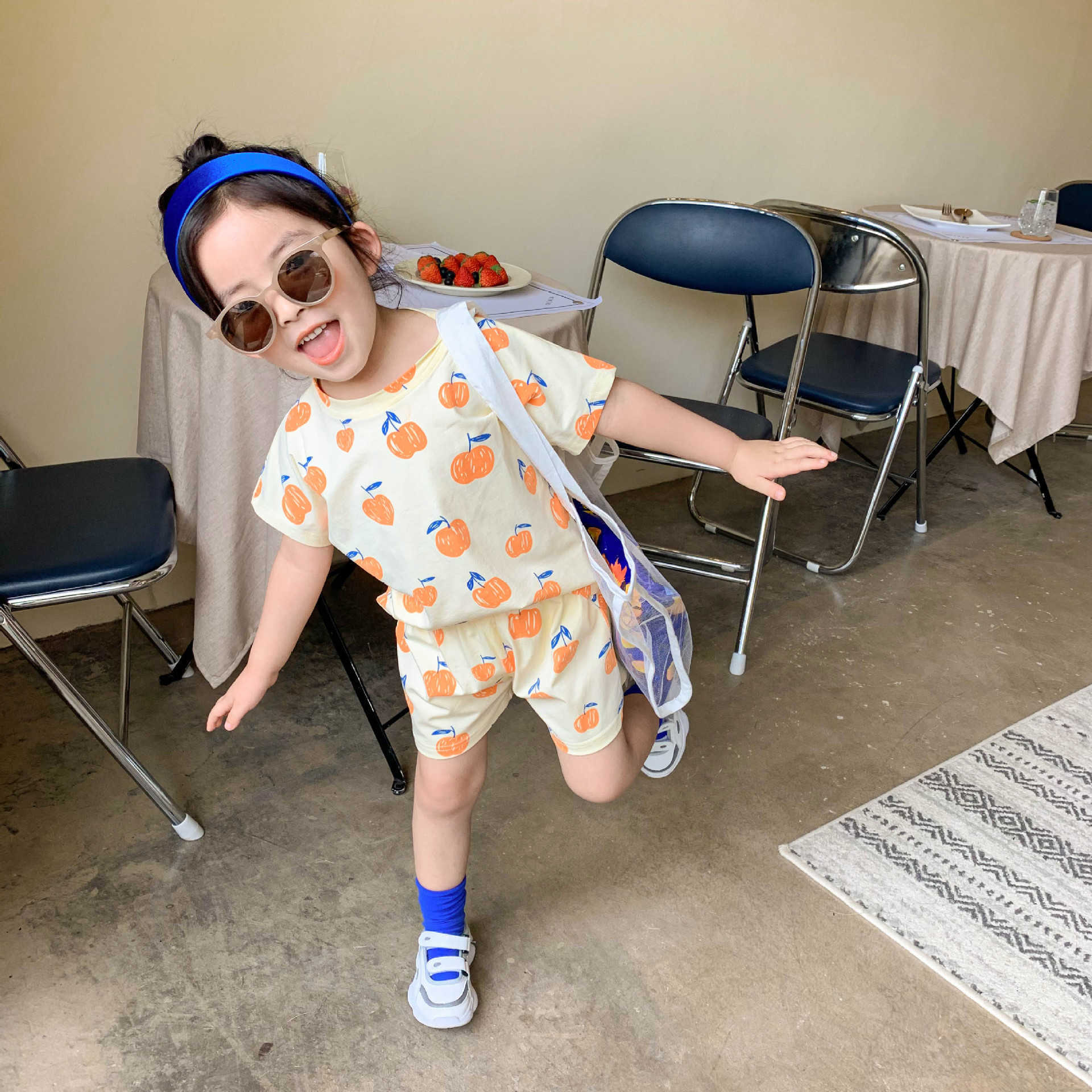 Summer cute girls fruit printed clothes sets cotton outfits short sleeve Tee and shorts casual clothings P0831, Orange
Summer cute girls fruit printed clothes sets cotton outfits short sleeve Tee and shorts casual clothings P0831, Orange