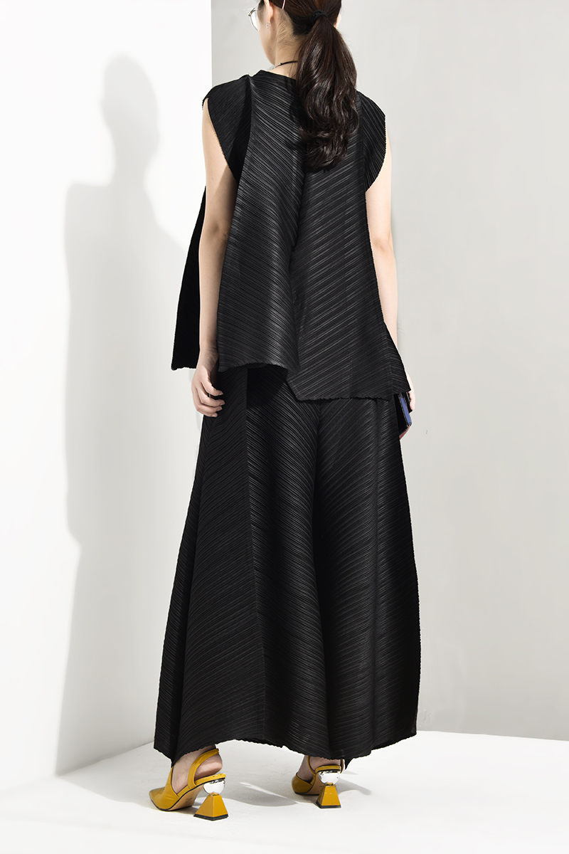 LANMREM Summer Fashion Temperament Women Loose Plus Casual Pleated Sleeveless Vest Loose Wide Leg Pants Suit TC194 210302