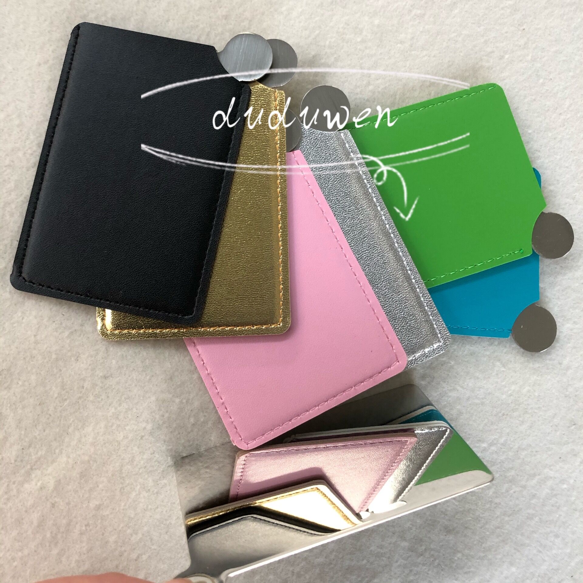 Toilet Supplies portable C Makeup Mirror fashion Marks Cosmetics Tools mirror mini mirrors with cover party gift