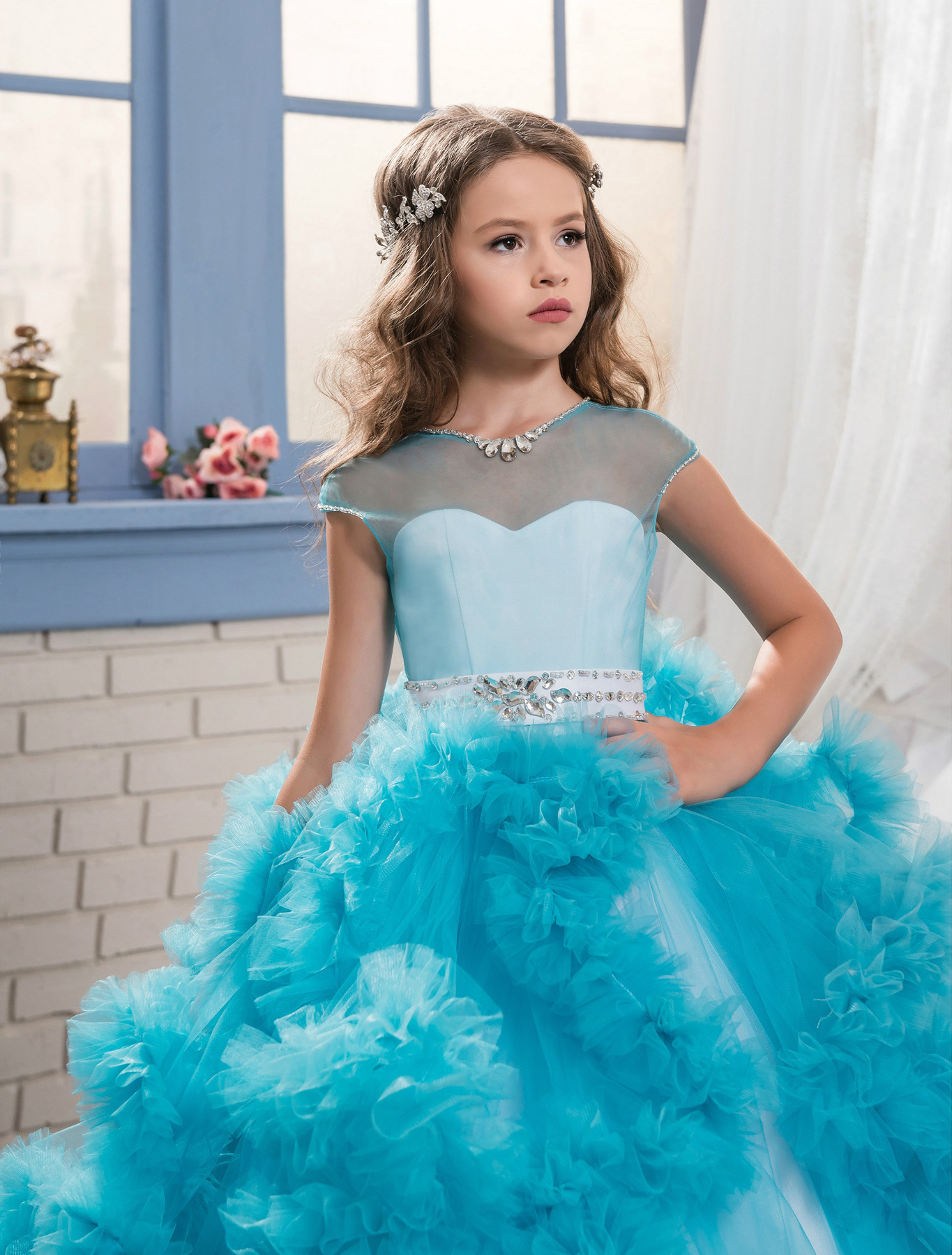 2121 Cute Flower Girl Dresses for Wedding Spaghetti Lace Floral Appliques Tiered Skirts Tutu Girls Pageant Dress Kids Birthday Party Gowns