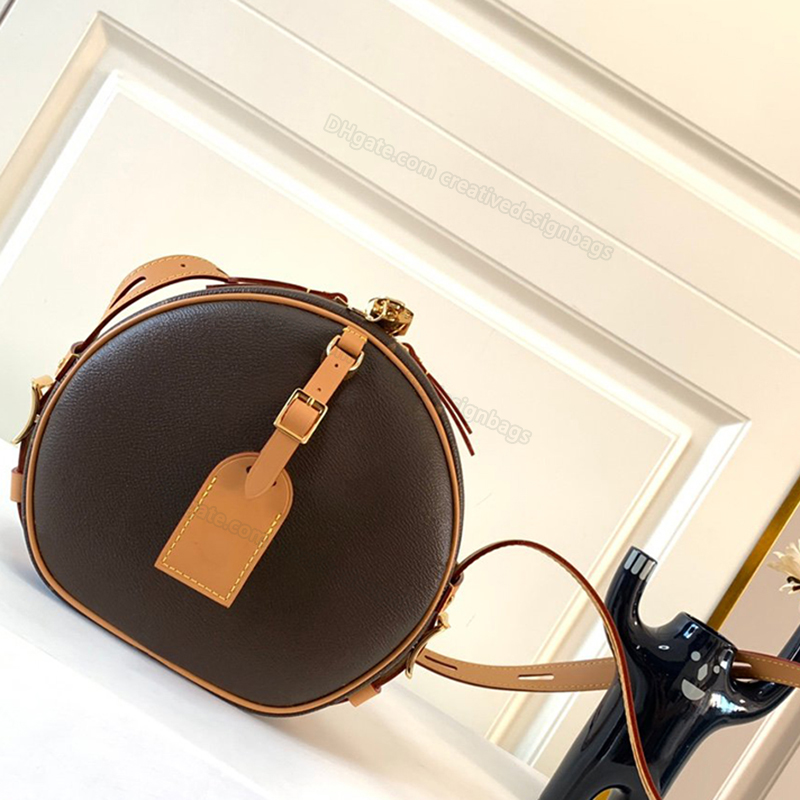 5A Womens Shoulder Bags Hat Box Boite Chapeau Round Clutch Soft Handbag Pancake bun Fashion Designer Crossbody Designer Bag Classic Zip Canvas L229, M45647
5A Womens Shoulder Bags Hat Box Boite Chapeau Round Clutch Soft Handbag Pancake bun Fashion Designer Crossbody Designer Bag Classic Zip Canvas L229, M45647
