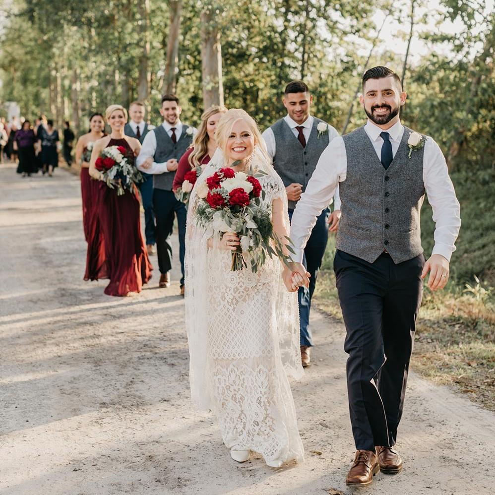 Handsome Gray Groom Vests Wear Wool Herringbone Tweed Groomsmen Vest Slim Fit Mens Dress Attire Suit Vest Prom Wedding Party Waistcoat