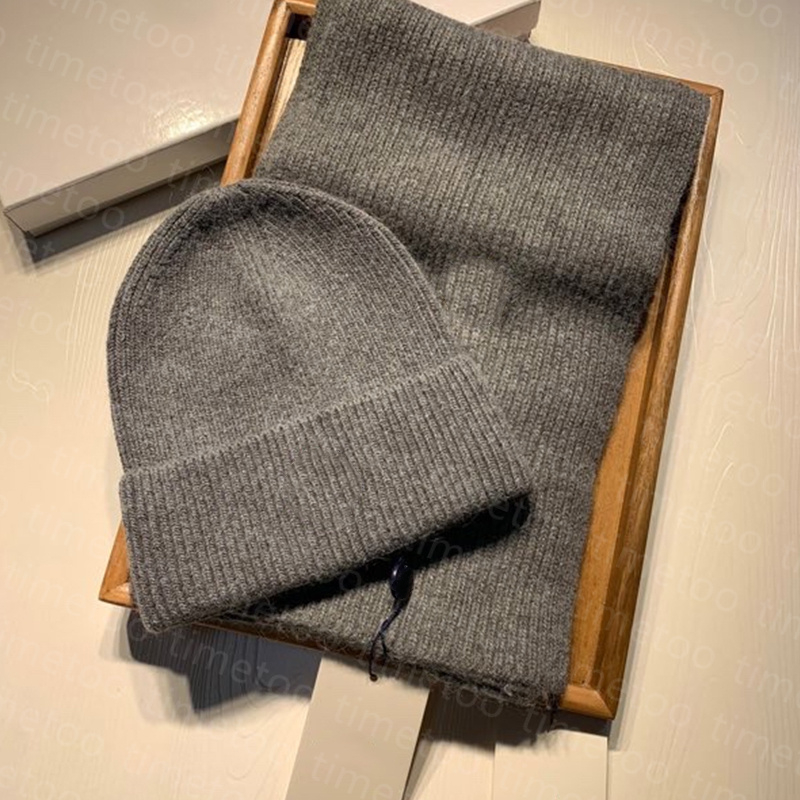 2021 New Designer Scarf Hat Set Mens Womens Winter Warm Beanie and Scarves Sets High Quality 6 Colors Optional Exquisite Gift Box
2021 New Designer Scarf Hat Set Mens Womens Winter Warm Beanie and Scarves Sets High Quality 6 Colors Optional Exquisite Gift Box