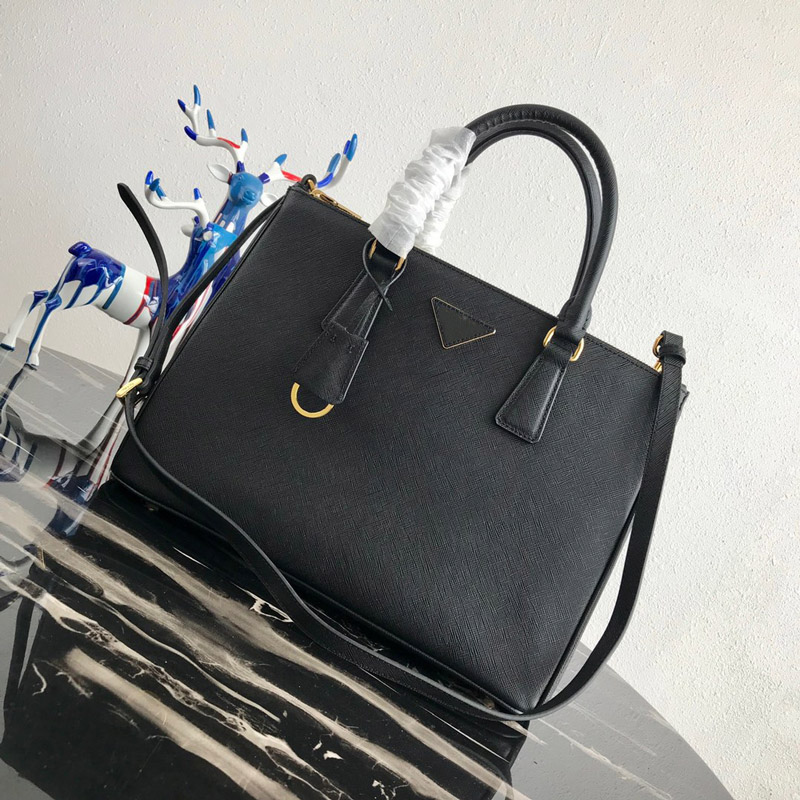Luxurys Designers Women Handbag Luxurys Casual Clutch Fashion Ladies Shoulder Bag Designers Leather ladies totes Z1BA2274
Luxurys Designers Women Handbag Luxurys Casual Clutch Fashion Ladies Shoulder Bag Designers Leather ladies totes Z1BA2274