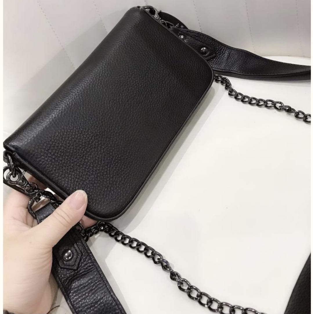 Classic dicky0750 Leather clutch handbags for women Evening Bags fashion chain purse lady shoulder handbag presbyopic crossbody mini messeng
Classic dicky0750 Leather clutch handbags for women Evening Bags fashion chain purse lady shoulder handbag presbyopic crossbody mini messeng