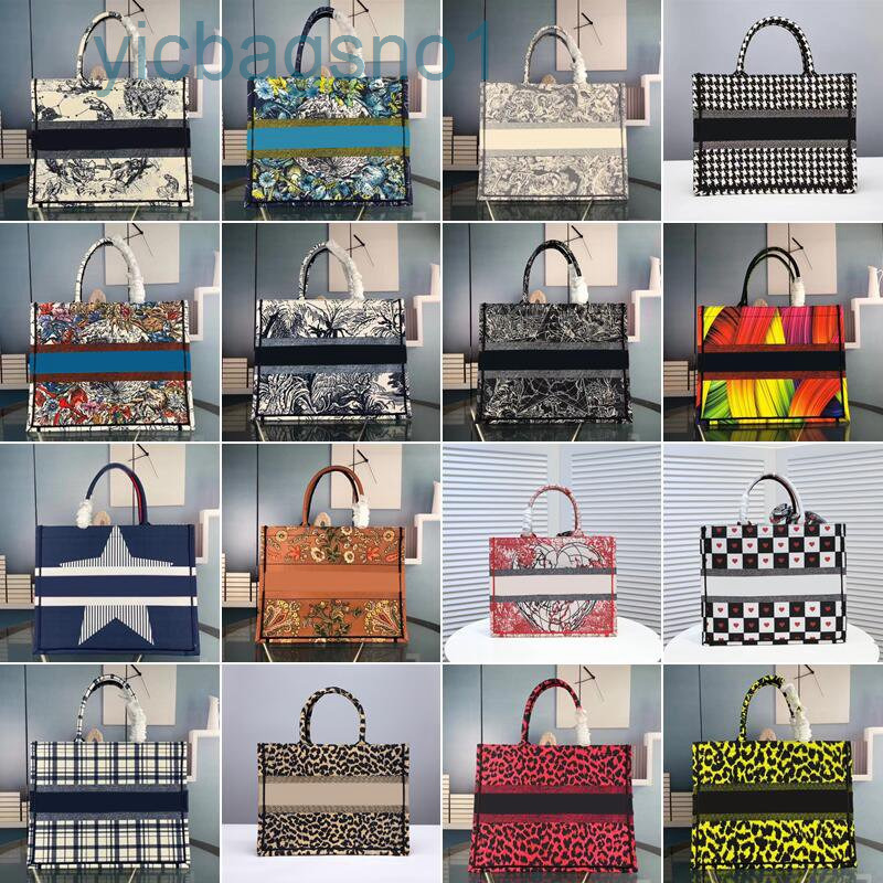 Luxury D bags small book tote Bag Top Designer Doir Canvas shopping Handbags Classic Shoulder women embroidered fashion large capacity big size co, Color 1
Luxury D bags small book tote Bag Top Designer Doir Canvas shopping Handbags Classic Shoulder women embroidered fashion large capacity big size co, Color 1
