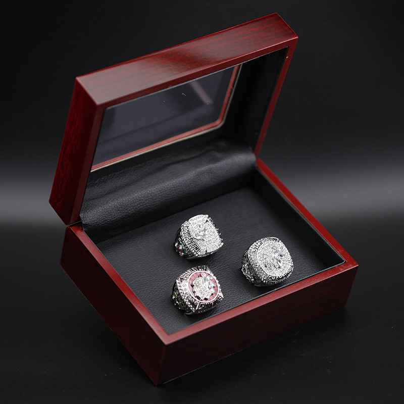 3pcs 2010 2013 2015 wholesale CHICAGO BLACK HAWKS championship ring TideHoliday gifts for friends
3pcs 2010 2013 2015 wholesale CHICAGO BLACK HAWKS championship ring TideHoliday gifts for friends